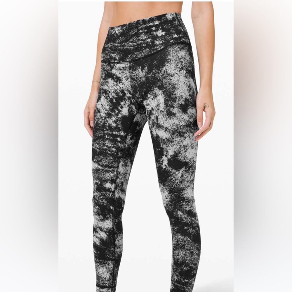 Lululemon wunder under super  high rise tight 28 full on luxtreme